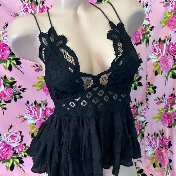 Free People black doily appliqué babydoll ruffle tank top S blouse - Picture 2 of 5